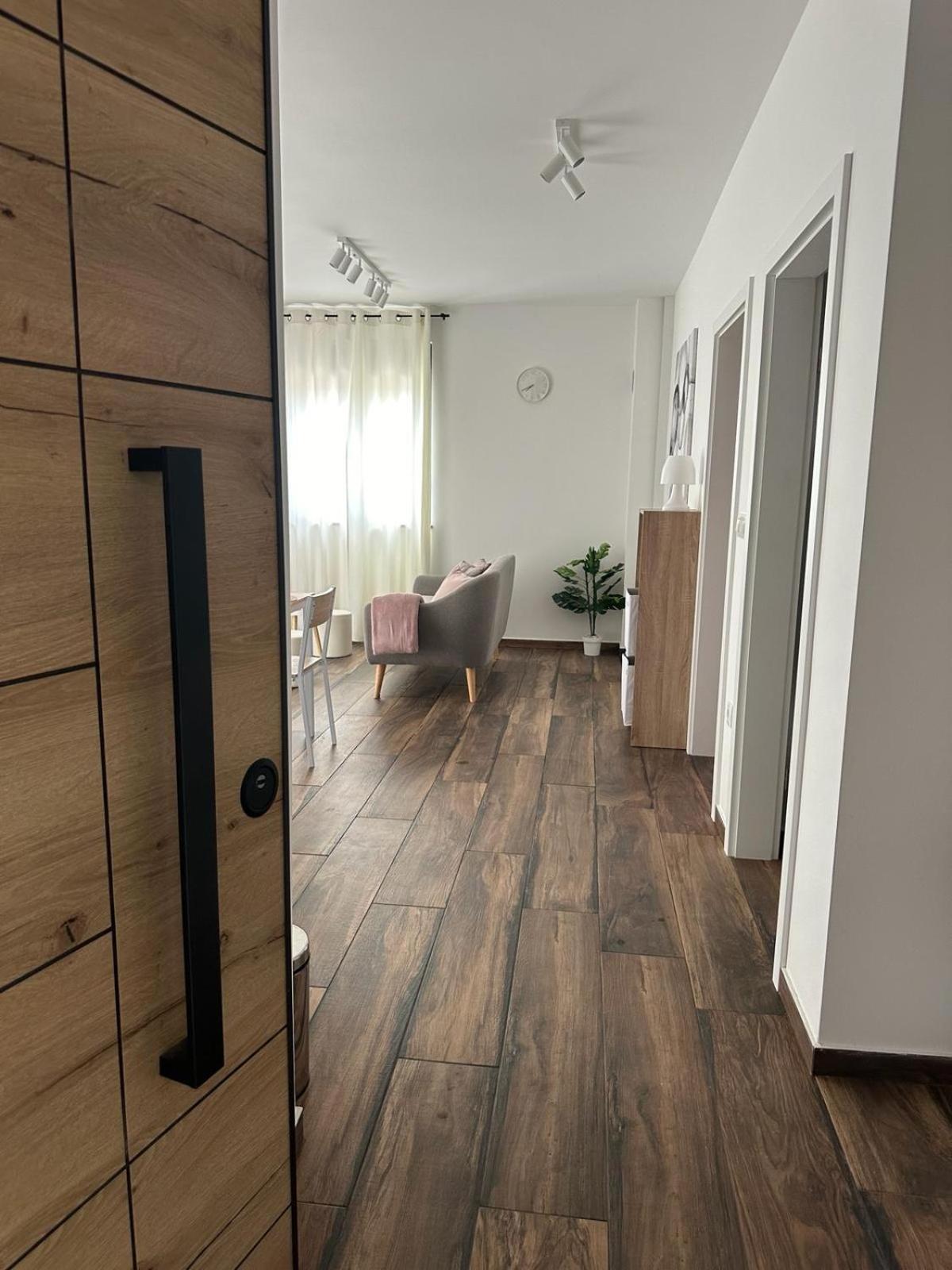 Apartments Harmony Hills Pula Bagian luar foto