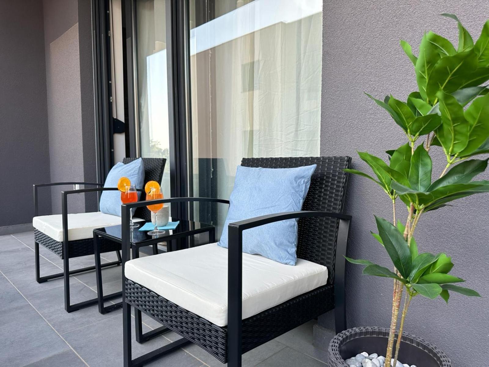 Apartments Harmony Hills Pula Bagian luar foto